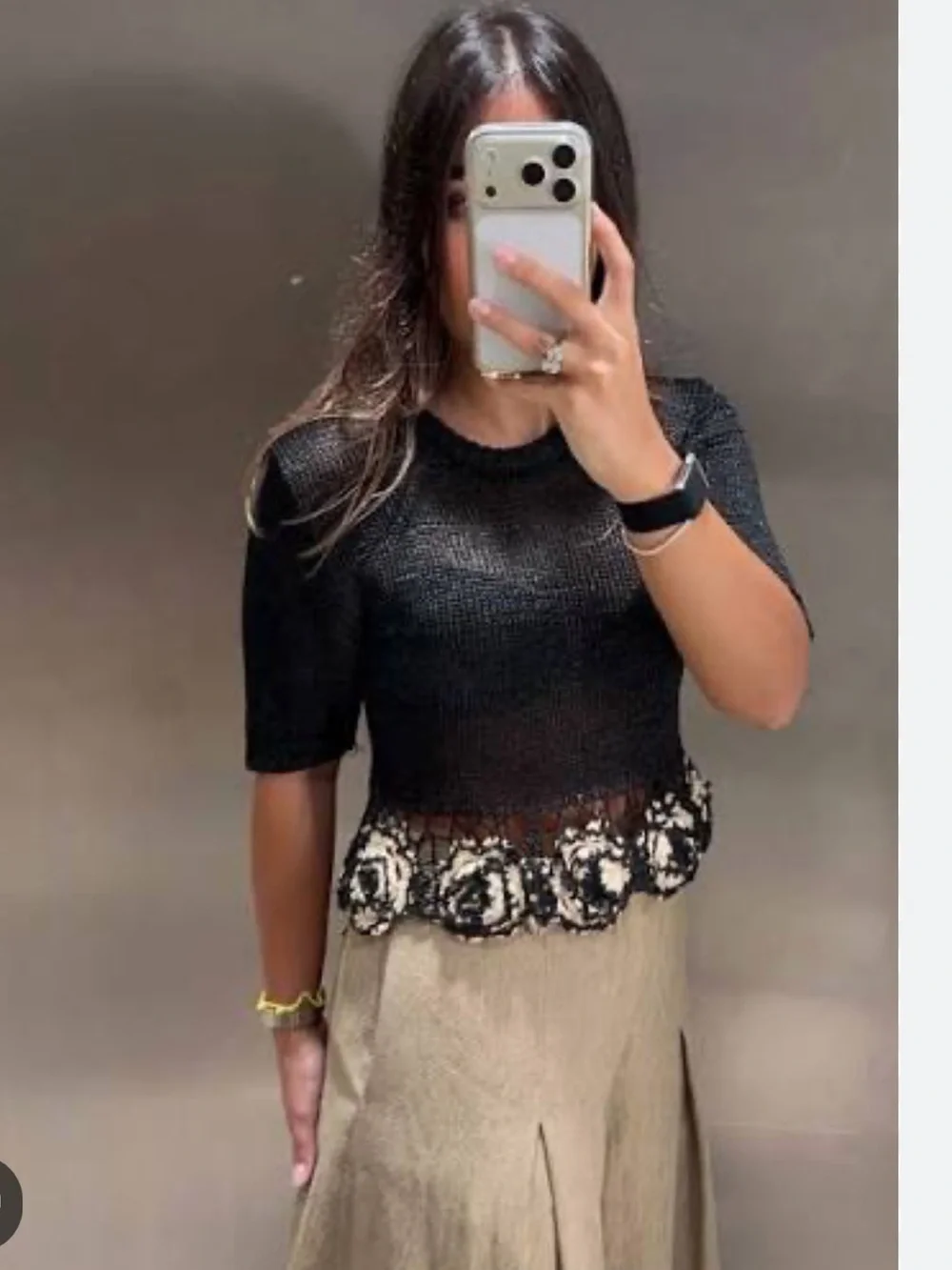 Zara round neck